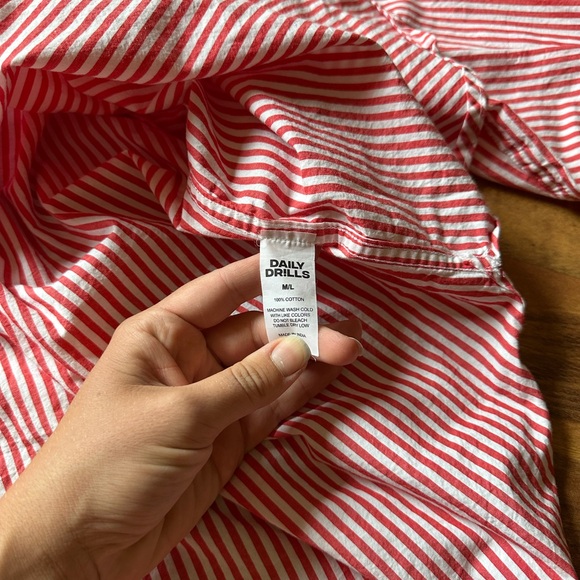 Daily Drills Poplin Button Down - Picture 4 of 6